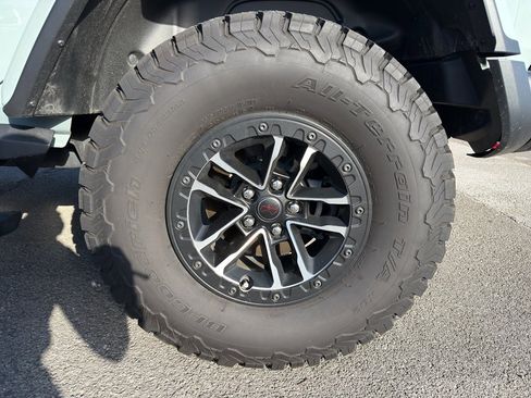 Used 2024 Jeep Wrangler Unlimited Rubicon image 18