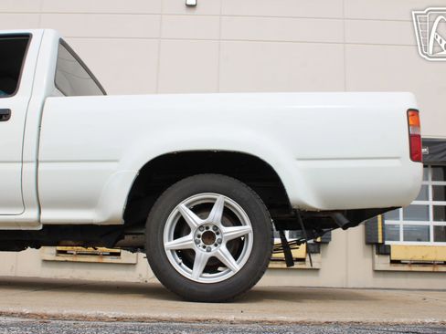 Used 1993 Toyota Pickup 2WD Regular Cab image 39