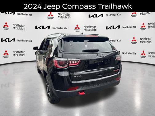 Used 2024 Jeep Compass Trailhawk AWD/4WD image 3