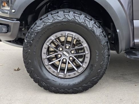 Used 2019 Ford F150 Raptor w/ Equipment Group 802A Luxury AWD/4WD image 17