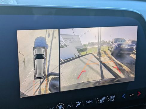 Used 2025 Chevrolet Traverse RS w/ LPO, Floor Liner Package image 25