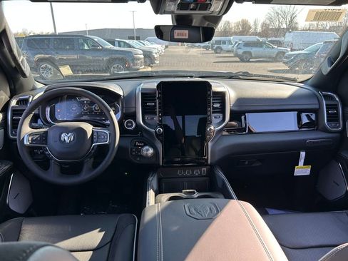 New 2026 RAM 1500 Laramie AWD/4WD image 9