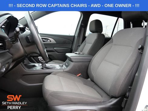 Used 2023 Chevrolet Traverse LT image 19