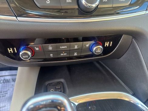 Used 2021 Buick Enclave Essence w/ Sound and Sites Package image 16