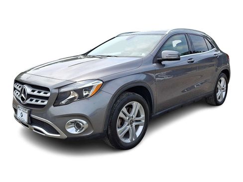 Used 2018 Mercedes-Benz GLA 250 4MATIC image 3