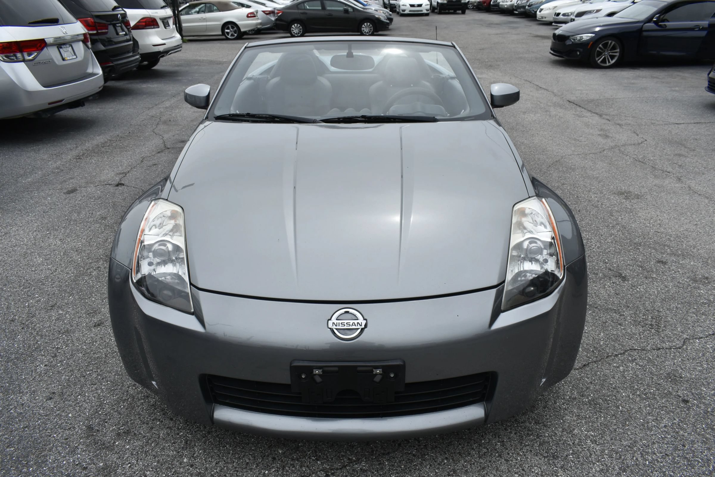 Used 2004 Nissan 350Z Touring RWD image 2