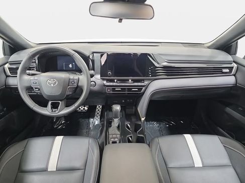 Certified 2025 Toyota Camry SE FWD image 9