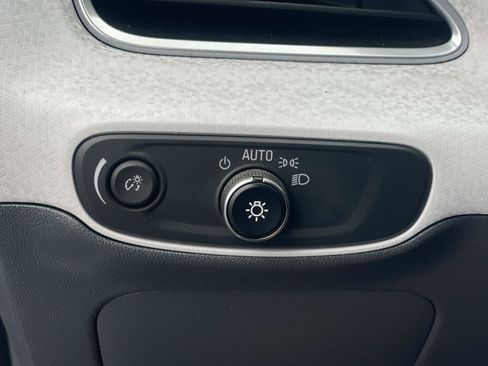 Used 2018 Chevrolet Bolt Premier image 21