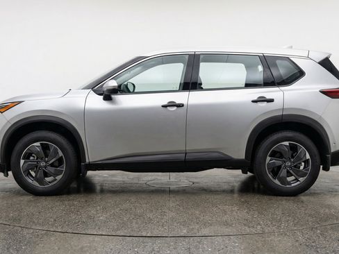 Used 2025 Nissan Rogue SV FWD image 5
