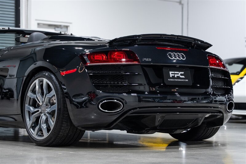 Used 2012 Audi R8 V10 AWD/4WD image 19