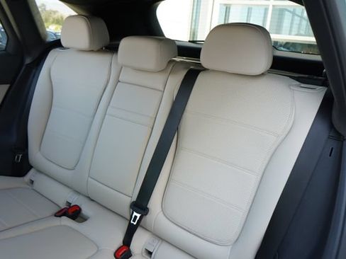 Used 2026 Mercedes-Benz GLC 300 image 29