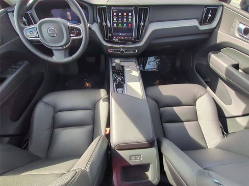 Certified 2025 Volvo XC60 B5 Plus image 18