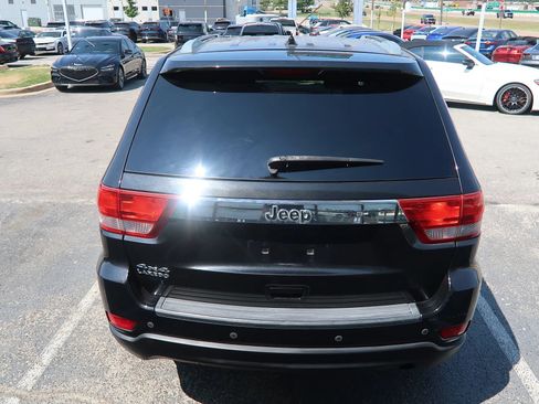 Used 2012 Jeep Grand Cherokee Laredo w/ Laredo E Group AWD/4WD image 10