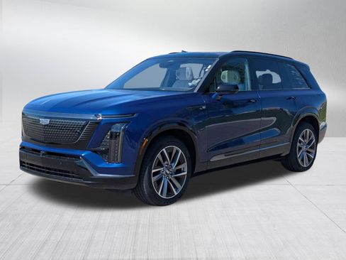 Used 2026 Cadillac Vistiq Luxury w/ LPO, Floor Liner Package AWD/4WD image 3