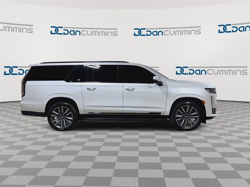 Used 2021 Cadillac Escalade ESV Sport image 9