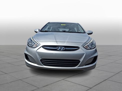 Used 2015 Hyundai Accent GS FWD image 2