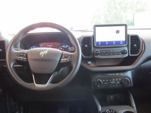 Used 2023 Ford Bronco Sport Outer Banks AWD/4WD image 5