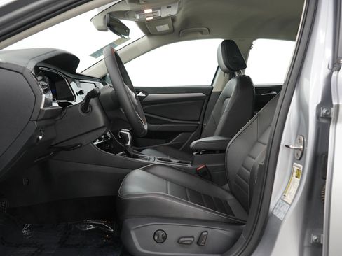 Used 2022 Volkswagen Jetta SE FWD image 21