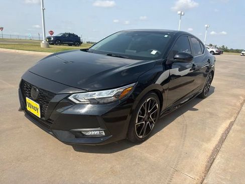 Used 2022 Nissan Sentra SR w/ Midnight Edition FWD image 3