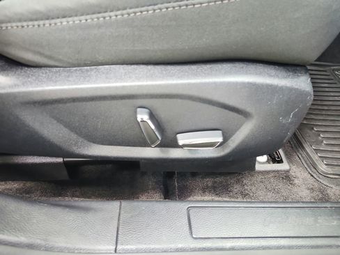 Used 2018 Ford Fusion SE image 35