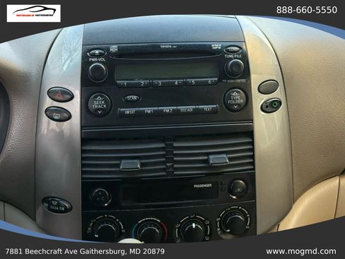 Used 2010 Toyota Sienna LE image 39