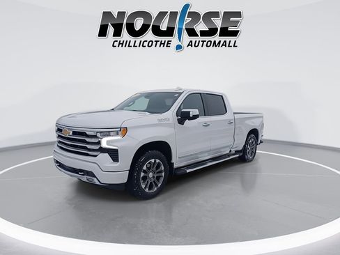 Used 2024 Chevrolet Silverado 1500 High Country w/ Technology Package image 4