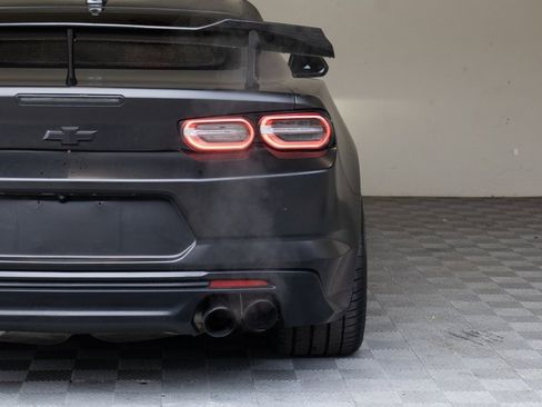 Used 2021 Chevrolet Camaro ZL1 image 17