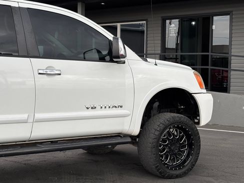 Used 2008 Nissan Titan LE w/ Navigation Pkg AWD/4WD image 4