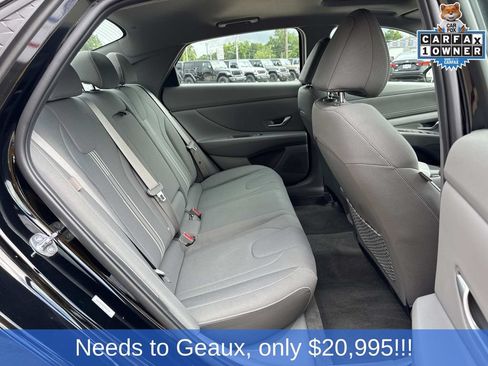 Used 2025 Hyundai Elantra SEL FWD image 20