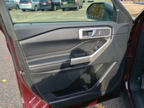 Used 2022 Ford Explorer XLT w/ Equipment Group 202A image 23