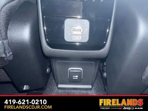 New 2025 Jeep Compass Limited w/ Sun & Sound Group AWD/4WD image 14