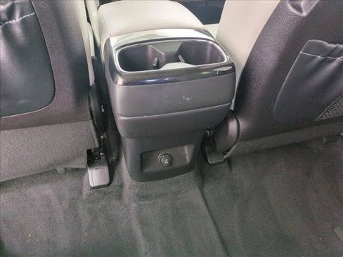 Used 2023 Kia Telluride S w/ S Sunroof Package FWD image 19