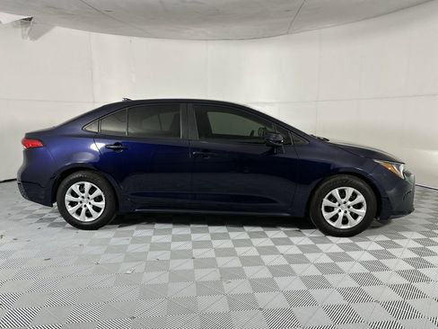 Used 2024 Toyota Corolla LE image 9