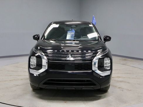 Used 2024 Mitsubishi Outlander ES image 5