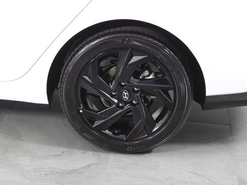 Certified 2026 Hyundai Elantra Sport FWD image 15