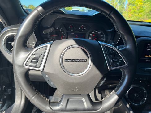 Used 2021 Chevrolet Camaro LT image 18