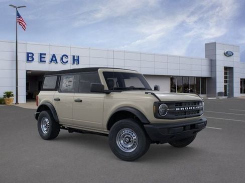 New 2025 Ford Bronco 4-Door AWD/4WD image 7