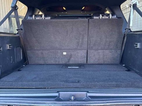 Used 2017 Ford Expedition EL XLT w/ Equipment Group 202A AWD/4WD image 9