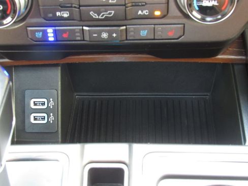 Used 2017 Ford F150 Limited AWD/4WD image 34