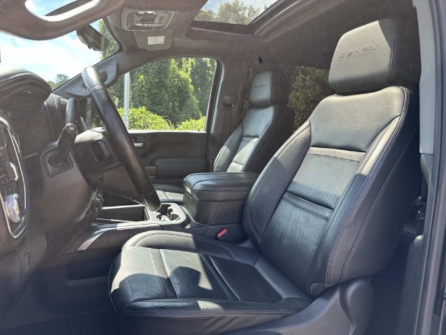 Used 2023 GMC Sierra 2500 Denali w/ Denali Black Diamond Edition AWD/4WD image 6