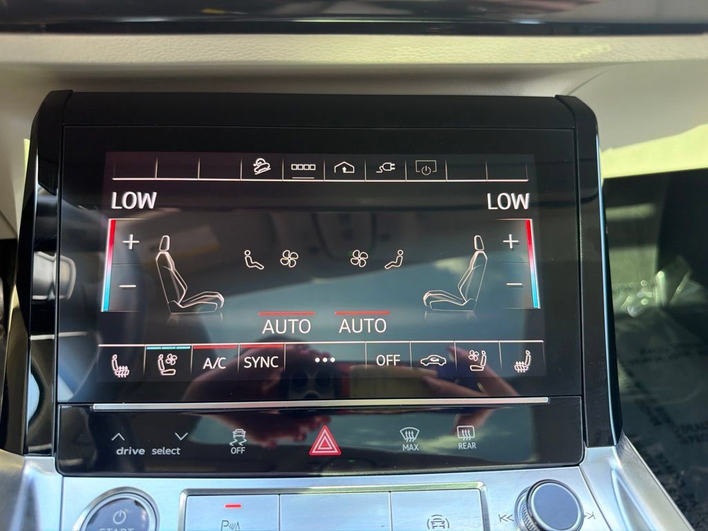 Used 2024 Audi Q8 e-tron Premium Plus w/ Premium Plus Package AWD/4WD image 26
