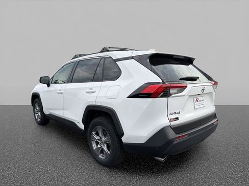 Used 2025 Toyota RAV4 LE AWD/4WD image 6