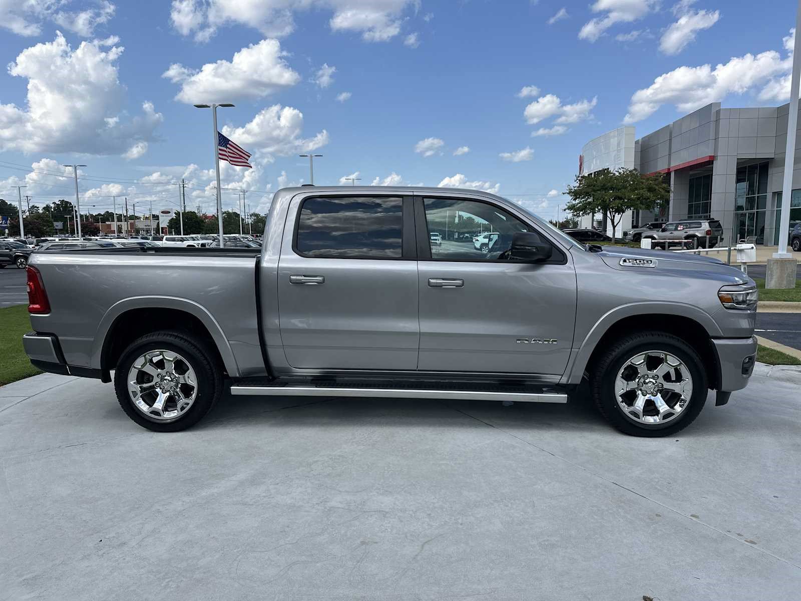 Used 2025 RAM 1500 Big Horn AWD/4WD image 11