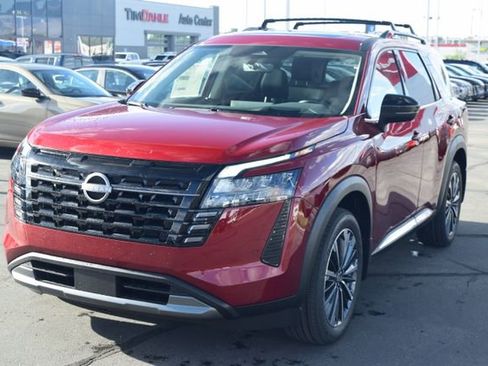 New 2026 Nissan Pathfinder Platinum AWD/4WD image 3