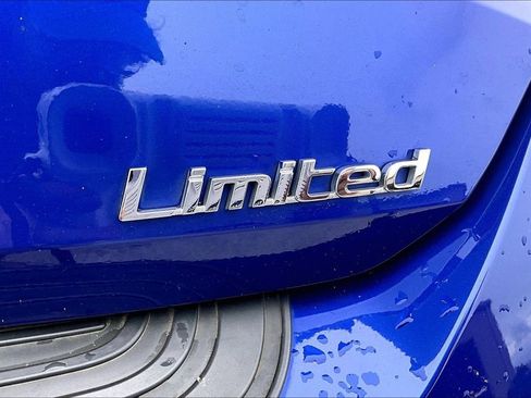 Used 2023 Hyundai Elantra Limited w/ Cargo Package FWD image 23
