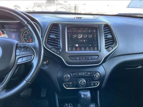 Used 2021 Jeep Cherokee Trailhawk w/ Trailer Tow Group AWD/4WD image 6