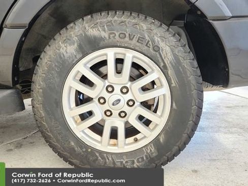 Used 2014 Ford Expedition XLT AWD/4WD image 23