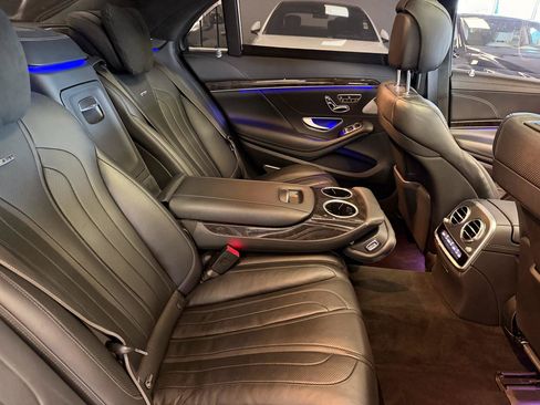 Used 2015 Mercedes-Benz S 63 AMG 4MATIC Sedan image 39