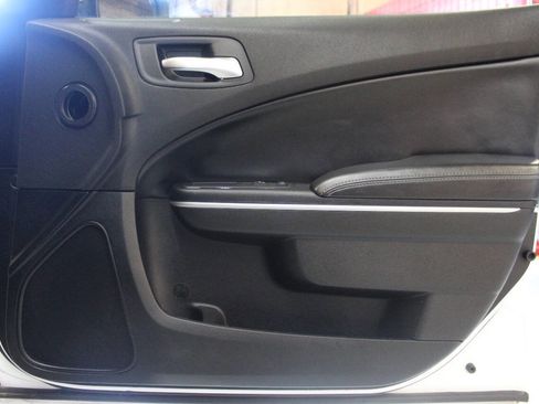 Used 2022 Dodge Charger SXT w/ Leather Interior Group image 10