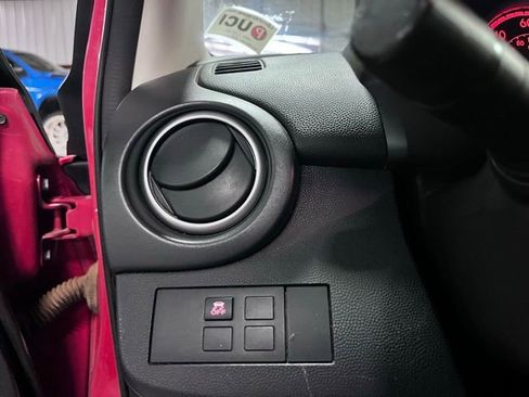 Used 2013 MAZDA MAZDA2 Touring FWD image 23
